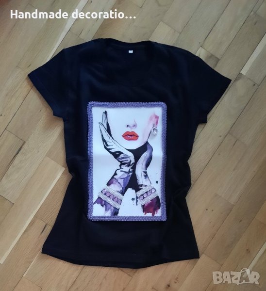 Дамска тениска ръчна декорация., снимка 1