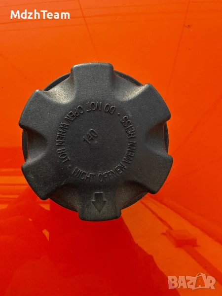 Капачка за казанче за антифриз БМВ, снимка 1