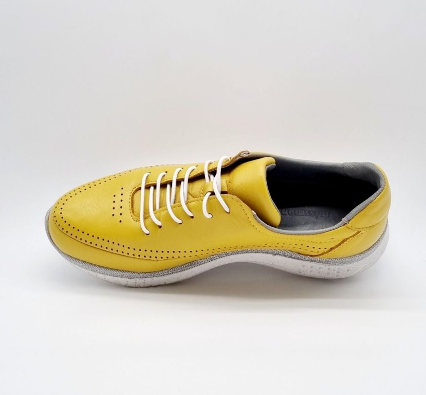 Дамски спортни обувки от естествена кожа в жълто в Дамски ежедневни обувки  в гр. Хасково - ID40462642 — Bazar.bg