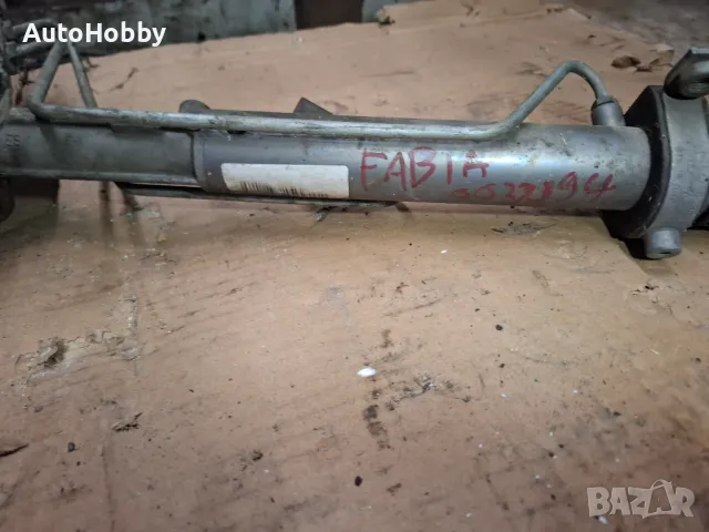 Хидравлична кормилна рейка Шкода Фабия Skoda Fabia 2010г., снимка 4 - Части - 50200756