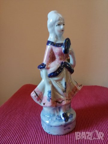 Порцеланова статуетка. , снимка 4 - Антикварни и старинни предмети - 28405049