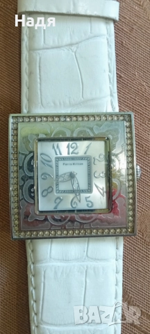 Часовник Paris Hilton