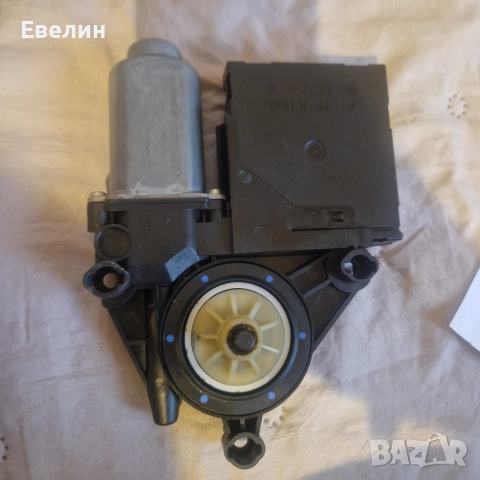 ляв мотор за прозорец VW Touran 2006г, снимка 2 - Части - 52797244