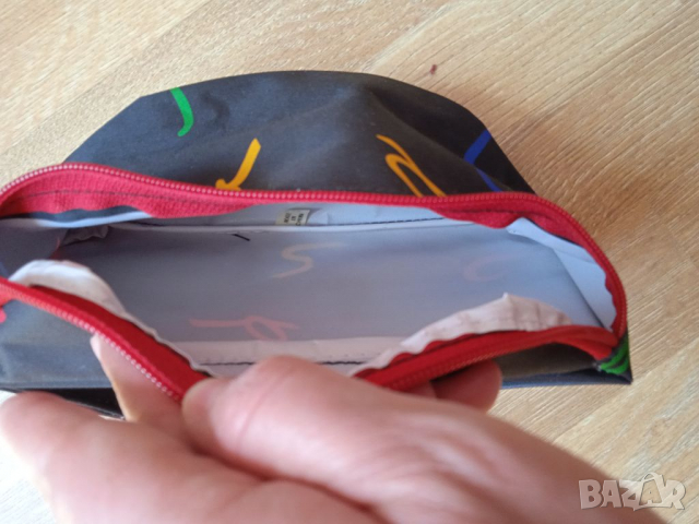 Чанта за кръст на Benetton Colors, снимка 6 - Чанти - 36454779