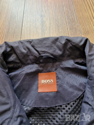 Страхотно мъжко яке HUGO BOSS , ветровка ,   размер XL , снимка 3 - Якета - 44852889