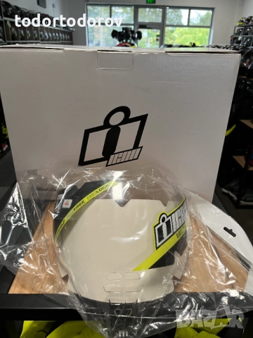 Мото каска ICON AIRFLITE Omnicrux ,S 55-56см. два визьора,като нова, снимка 6 - Аксесоари и консумативи - 51936098