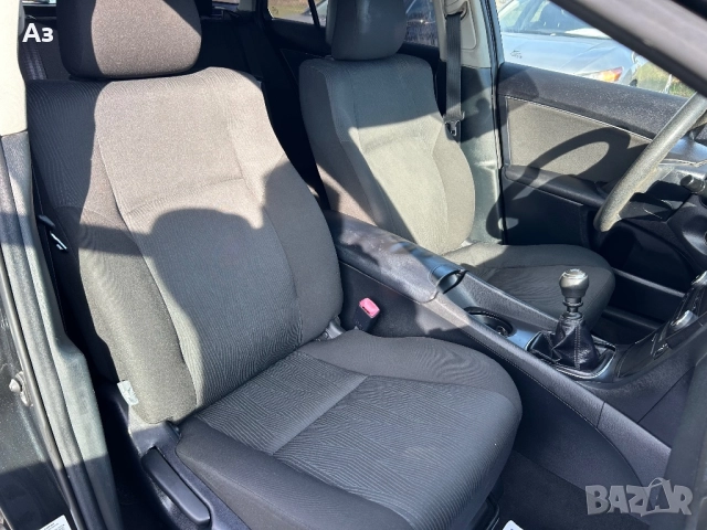 Toyota Avensis Бензин, снимка 10 - Автомобили и джипове - 52393202