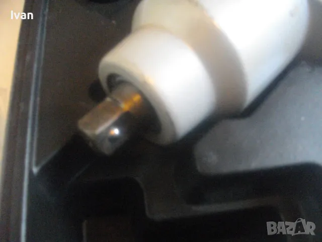 300Nm 900W UNITEC НЕМСКИ ОРИГИНАЛЕН 2014г. ЕЛЕКТРИЧЕСКИ ГАЙКОВЕРТ В КУФАР С 3 ТОРСА НАКРАЙНИЦИ, снимка 5 - Други инструменти - 50415052