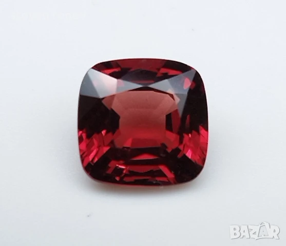 Безупречен червен шпинел с тегло 2.38кт.! Сертификат! Нов!, снимка 2 - Други - 47351194