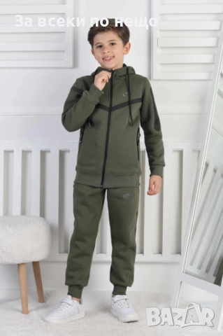 Nike Детски Ватиран Екип С Бродирано Лого Найк - 3 Налични Цвята Код B412, снимка 3 - Детски комплекти - 52172925