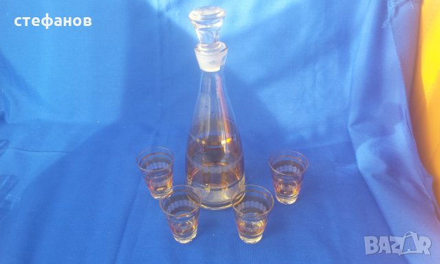Калиево стъкло, бутилка с тапа и 4 чаши, снимка 7 - Антикварни и старинни предмети - 32667200