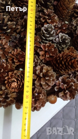 Коледна украса с шишарки, снимка 6 - Декорация за дома - 52294924