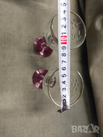 Продавам две кристално чаши ,златен кант ,цветно стъкло, снимка 3 - Чаши - 37024780