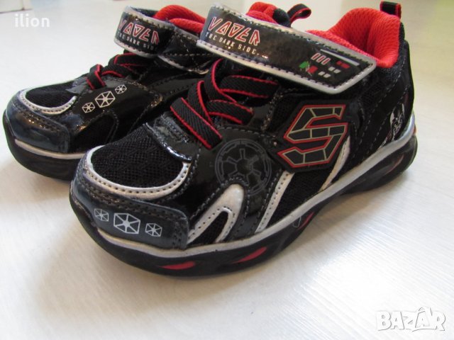 Невероятни маратонки skechers-star wars, снимка 3 - Детски маратонки - 27208507
