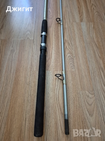 Спининг и машинка за риболов , снимка 4 - Такъми - 52360670