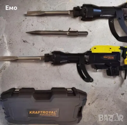 Професионален къртач 1800W, снимка 3 - Бормашини - 47752386