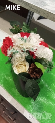 Коледна декорация, снимка 4 - Изкуствени цветя - 52633133