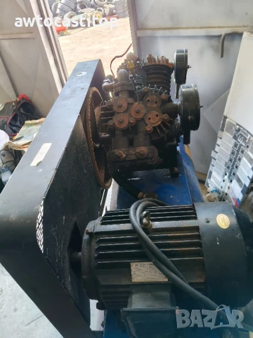 компресор трифазен работи отлично 300 литра , снимка 4 - Компресори - 51403855