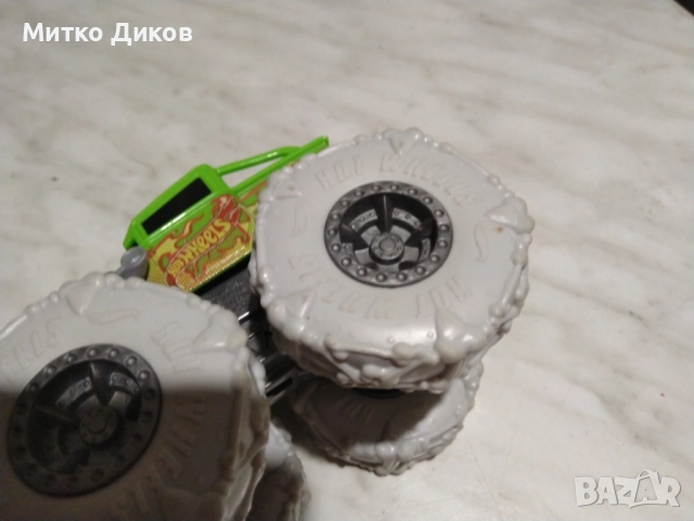 HOT WHEELS  Monster Trucks монстр трак колекционерска кола, снимка 4 - Колекции - 52056109