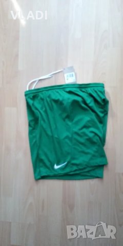 Къс панталон Nike зелен, снимка 7 - Къси панталони - 47376754