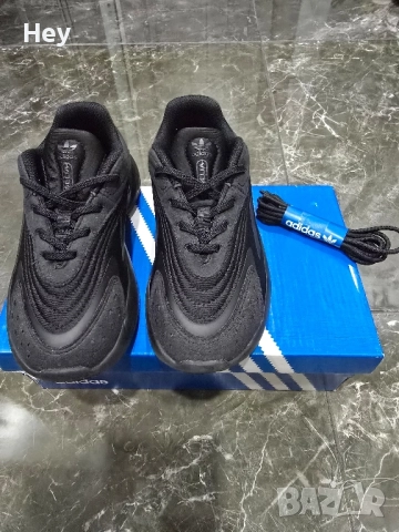 Оригинални маратонки Adidas, снимка 3 - Детски маратонки - 51749373