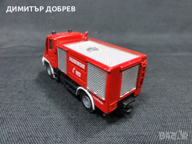 МЕТАЛНА КОЛИЧКА ПОЖАРНА КОЛА MERCEDES UNIMOG SIKU, снимка 3 - Колекции - 53151732