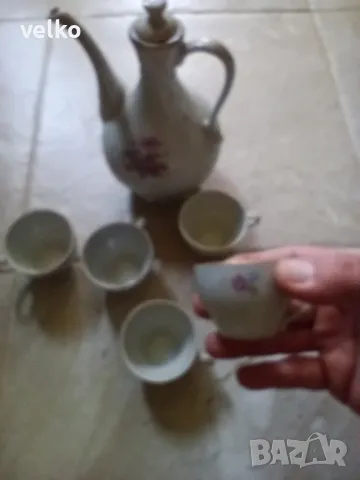 Малък порцеланов позлатен сервиз, снимка 4 - Сервизи - 50141586