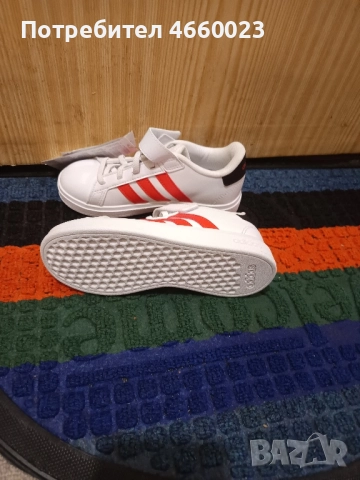 нови маратонки Адидас 30 номер, снимка 2 - Детски маратонки - 52528299