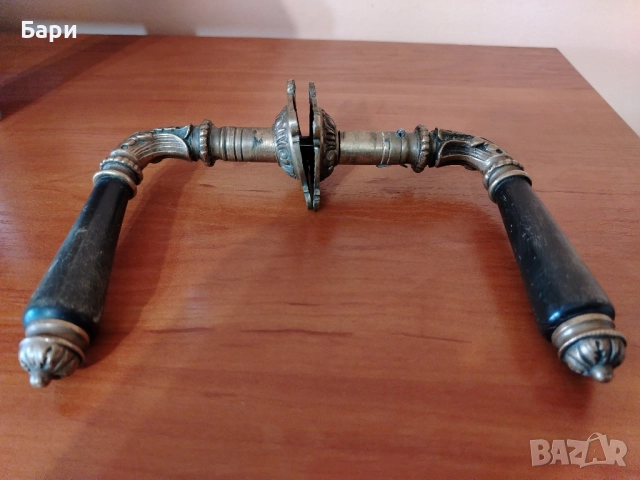 Антични бронзови дръжки за врата с рог , снимка 4 - Антикварни и старинни предмети - 52193395