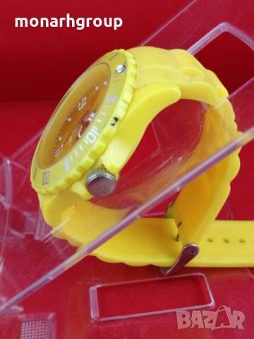 Часовник Унисекс жълт гумен, снимка 3 - Други - 16026219