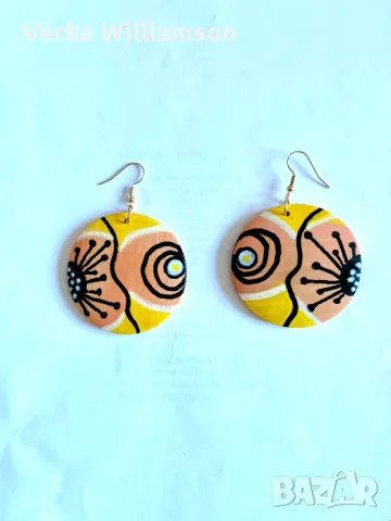 Жълти ръчно рисувани дървени обици модел 13