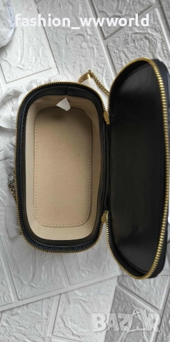 кожена чанта Tory Burch, снимка 4 - Чанти - 52516880