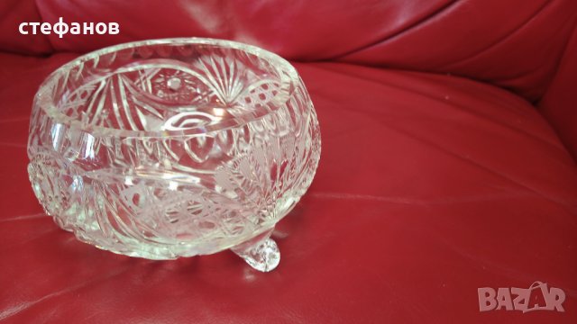 Кристална бонбониера с крачета, ръчна гравюра , снимка 6 - Прибори за хранене, готвене и сервиране - 43624890
