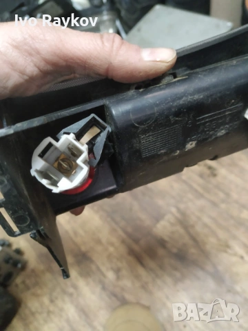 Пепелник за Volkswagen PASSAT (2000 - 2005) , 30830-010BT, снимка 5 - Части - 53457686