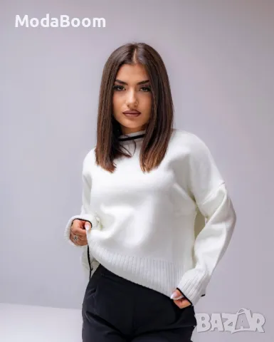 Бял дамски пуловер 