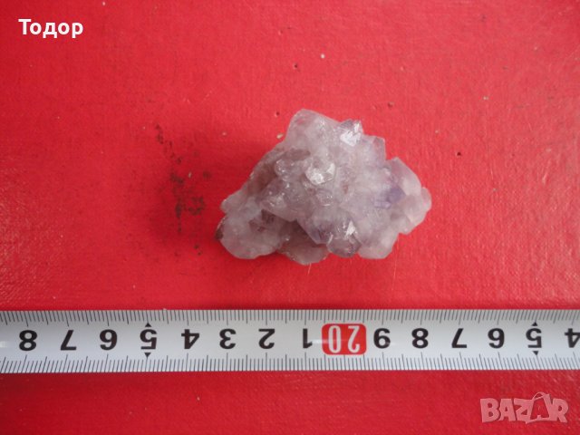 Минерал камък друза 22