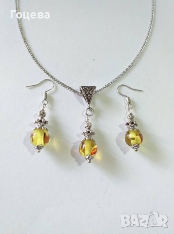Разкошен комплект бижута с Кехлибар и красиви медальони в цвят сребро, снимка 2 - Бижутерийни комплекти - 40714672