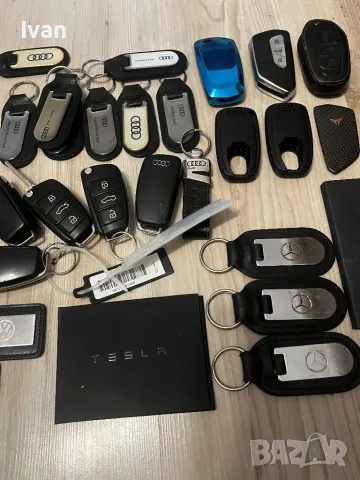Ключодържатели за коли Audi,BMW,Mercedes,Tesla,Nissan, снимка 8 - Колиета, медальони, синджири - 48429130