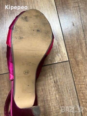 Hugo Boss+подарък Roberto Zago р.39, снимка 8 - Дамски обувки на ток - 40536422