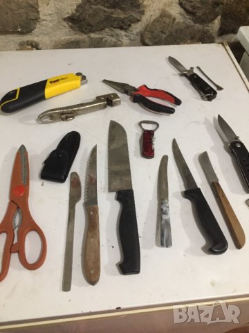 лот ножове и др.ножът на последните две снимки е продаден !!!, снимка 6 - Антикварни и старинни предмети - 33032355