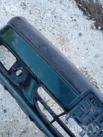 Предна броня Renault Laguna 1, снимка 4 - Части - 52189942