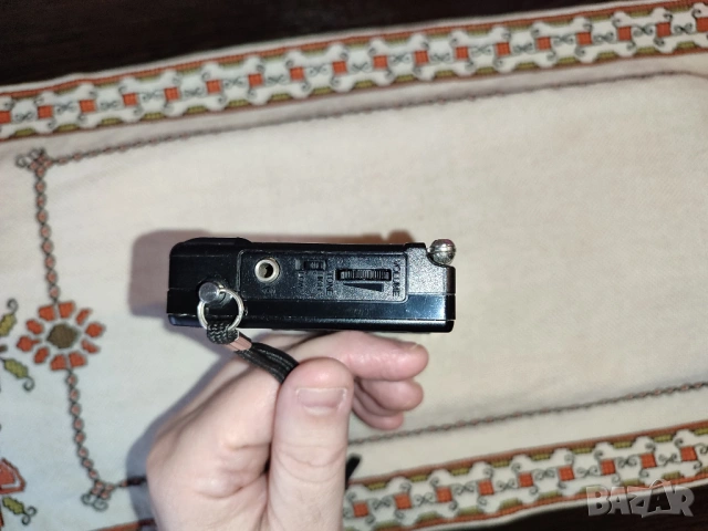 Използвано радио Panasonic RF-B10 FM/SW/MW World Radio Band Receiver., снимка 7 - Радиокасетофони, транзистори - 53557220