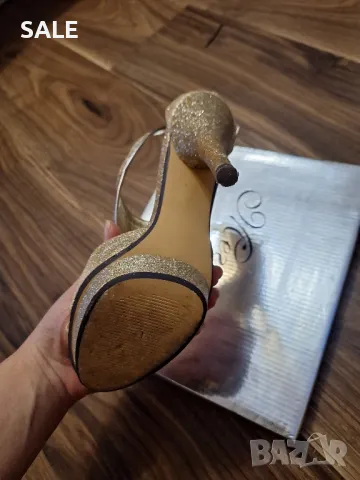 Златисти Сандали на Ток, снимка 5 - Сандали - 47833050