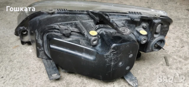 Десен фар за Форд Ц-макс, снимка 2 - Части - 50491854