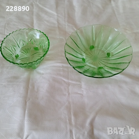 Стъклени фруктиери в зелено 