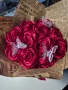 Букет от сатенени рози с пеперуди , снимка 3