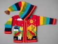 Червена перуанска детска жилетка с елфска качулка, размери от 0 до 7 години, снимка 1 - Детски пуловери и жилетки - 35531645