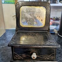 Стара дървена кутия за бижута, козметика, снимка 2 - Антикварни и старинни предмети - 43184604