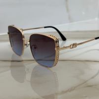 Слънчеви очила Valentino, снимка 1 - Слънчеви и диоптрични очила - 44881323