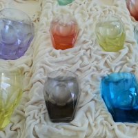 Бохемия чаши в куфар чешко цветно стъкло , снимка 11 - Антикварни и старинни предмети - 27748661